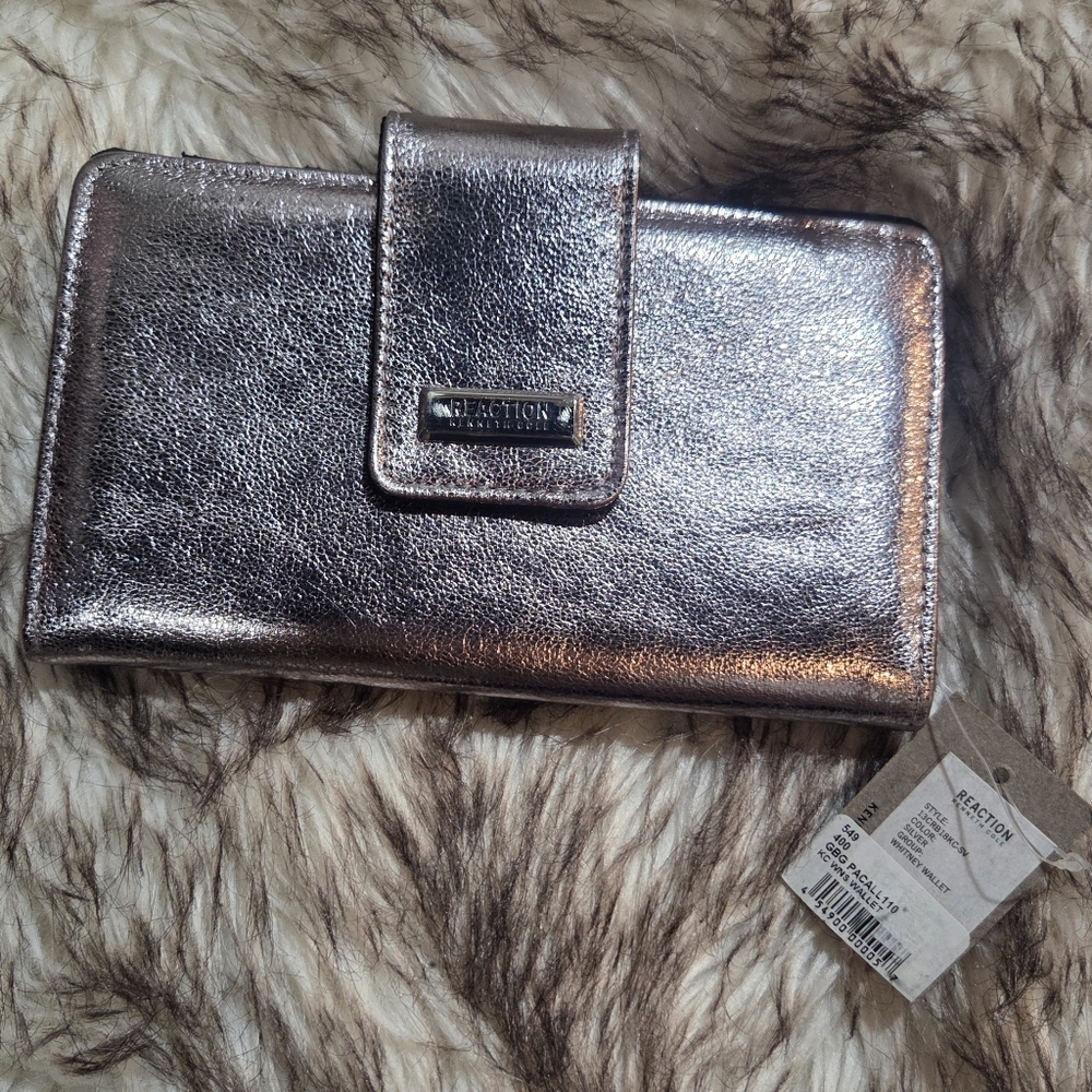 Kenneth Cole Reaction Metallic Rose Gold Wallet